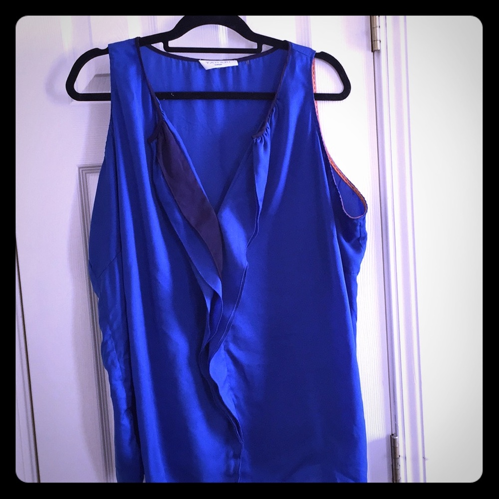 Tahari Ruffled Two Toned Sleeveless Dress Shirt